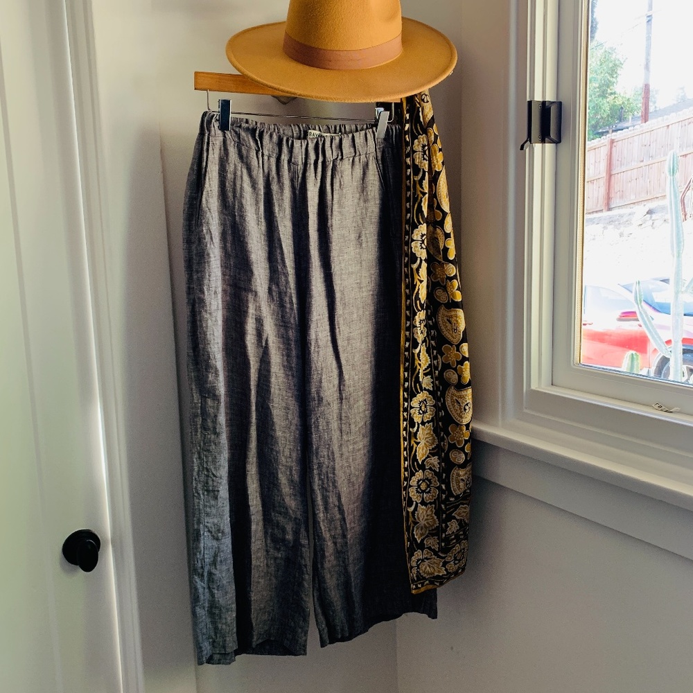 SOLD 🌊 High Rise Linen Wide Leg Crop Pants